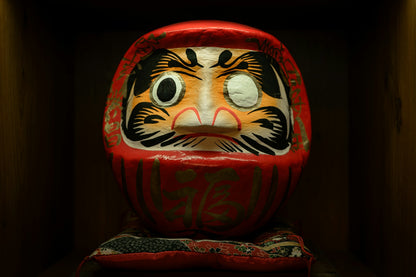 Japanese Daruma Doll Goal-Setting Starter Set from Japan — Traditional Hariko Wish Doll & Fine-Tip Marker, with English Guide