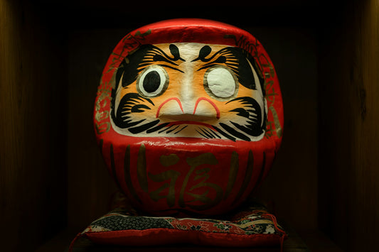 Japanese Daruma Doll Goal-Setting Starter Set from Japan — Traditional Hariko Wish Doll & Fine-Tip Marker, with English Guide